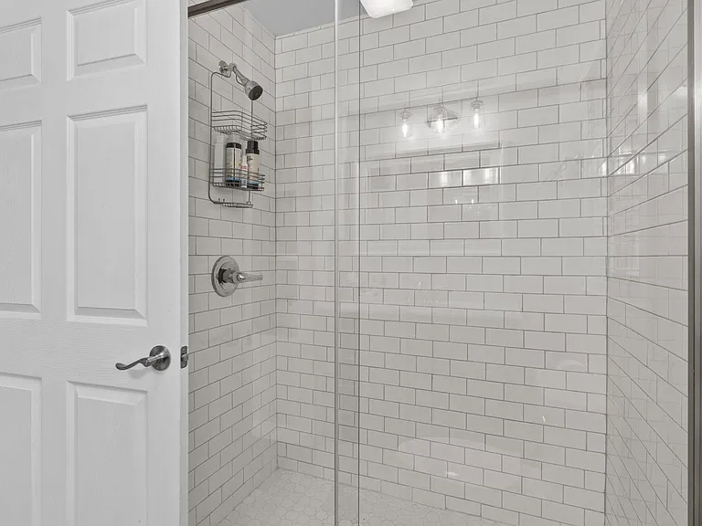 2nd primary bathroom