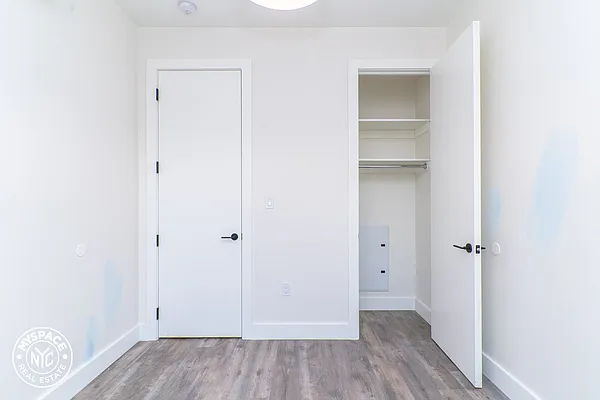 Rented by MySpaceNYC | media 21