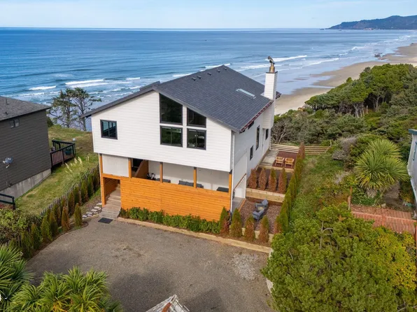 522 NW 56th St, Newport, OR 97365