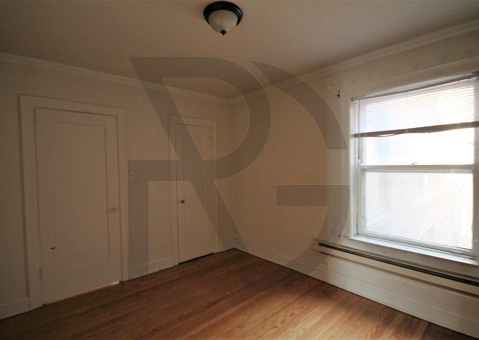 1st image of 2129 N Dayton St #2129301