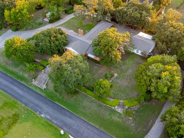 1604 N Haven Dr, Corinth, TX 76210