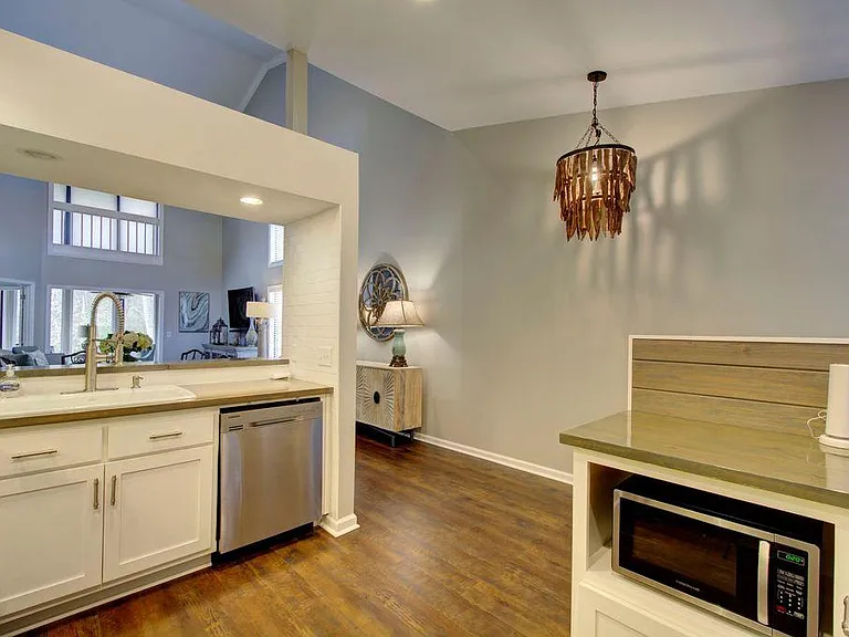 915 Wimbledon Dr — Photo 5