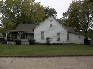 201 S Lafayette Ave, Chanute, KS 66720
