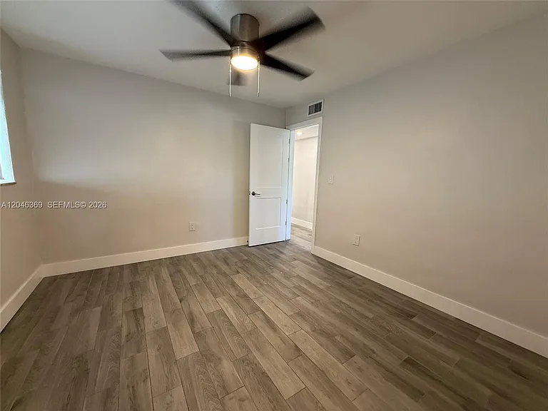 835 SE 12th St #837 — Photo 18