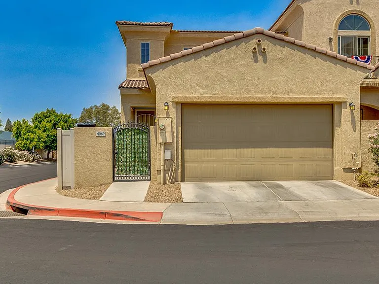 1367 S Country Club Dr #1069 — Photo 2