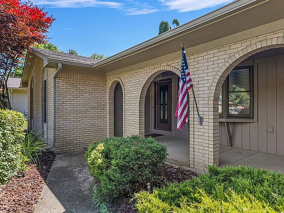 4th image of 3835 Taggett Lake Dr