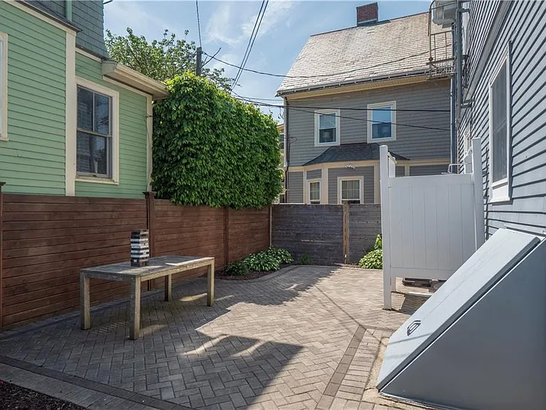 27 Mann Ave — Photo 38