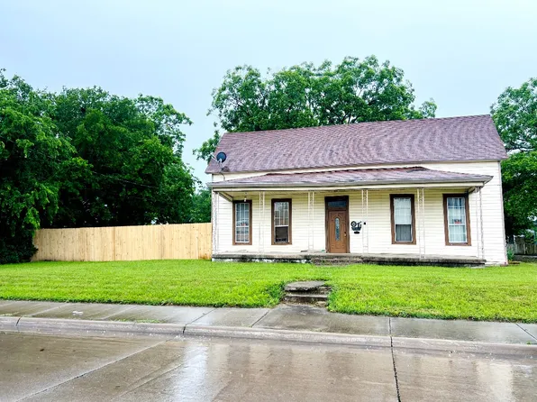902 S Chestnut St, McKinney, TX 75069