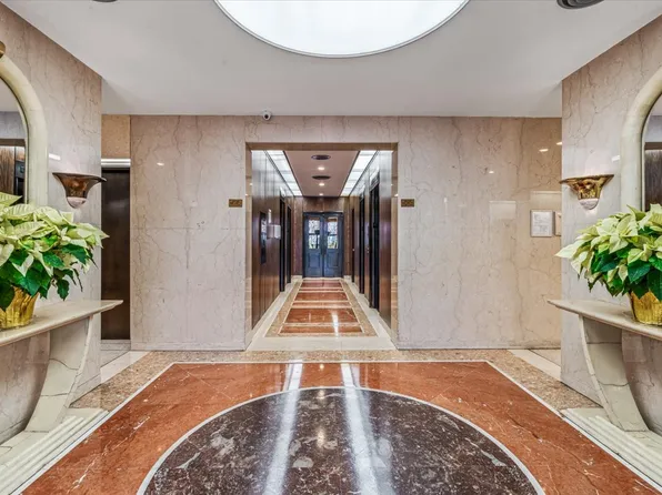 110-11 Queens Boulevard image 27 of 33