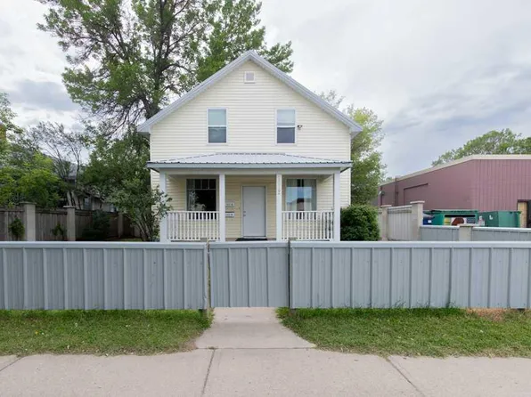 1312 4th Ave N, Lethbridge, AB T1H 0L2