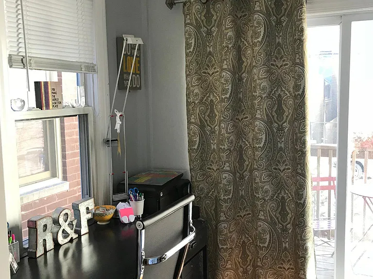 4550 N Oakley Ave #1 — Photo 8