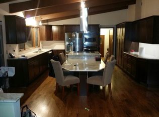 28319 River Crest Dr, Southfield, MI 48034