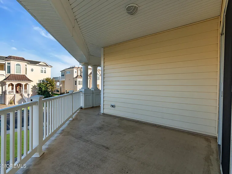 2 Tradewinds Ln — Photo 32