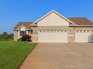 11089 Linden Dr NW, Grand Rapids, MI 49534
