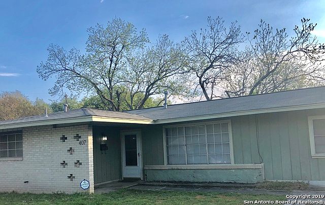 1st image of 407 Laddie Pl
