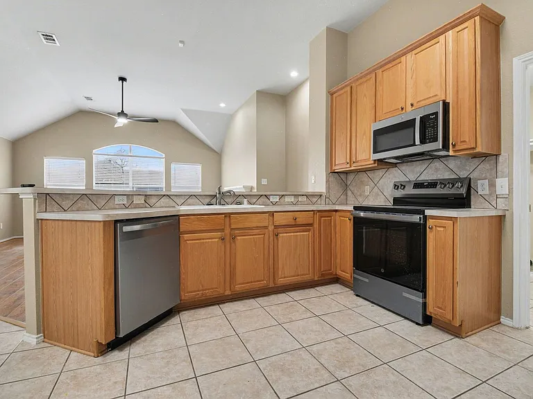 7108 Bryce Canyon Dr — Photo 10