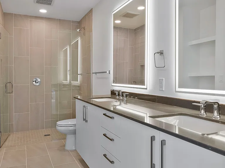1212 Demonbreun St #1002 — Photo 15