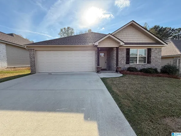 5355 University Gardens Dr, Cottondale, AL 35453