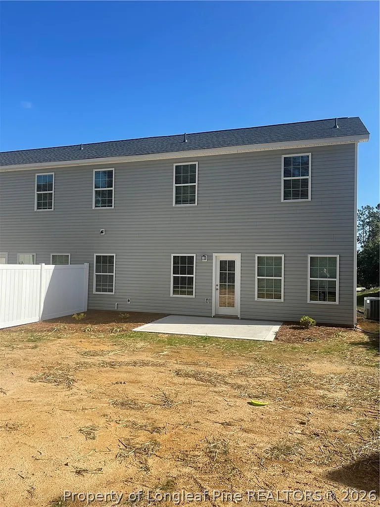 3 bed, 2.5 bath, 1560 sqft, $1,750 — Photo 3