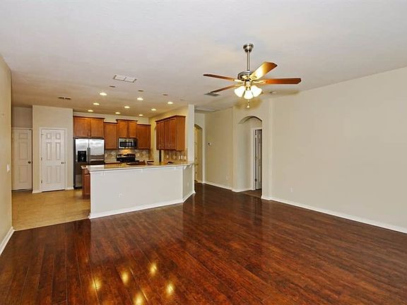 5th image of 3496 McCormick Woods Dr