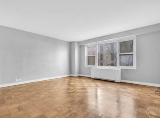 220 E 60th St APT 3M, New York, NY