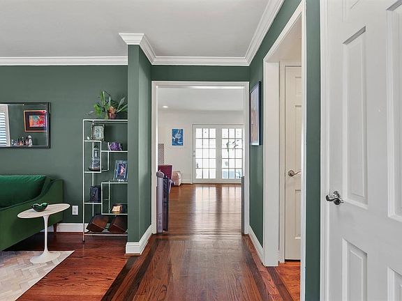 3rd image of 6319 Crestmont Dr