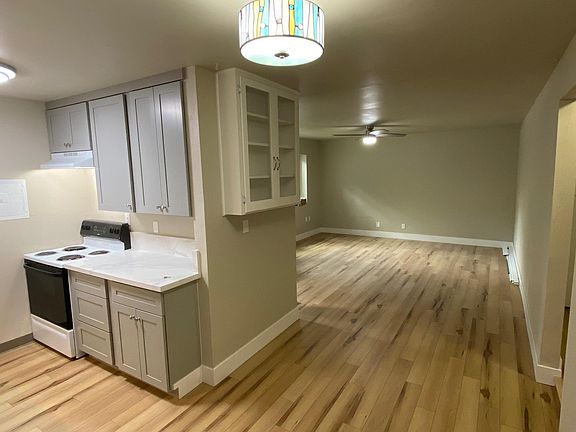 4th image of 172 E Placer St APT 2