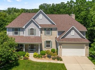 776 Wild Ginger Rd, Sugar Grove, IL 60554