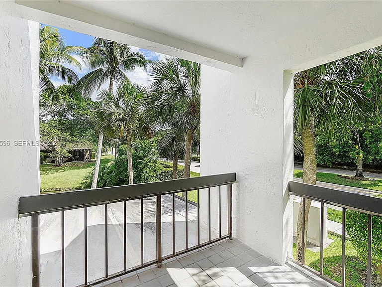 398 Fern Dr #10-6 — Photo 38