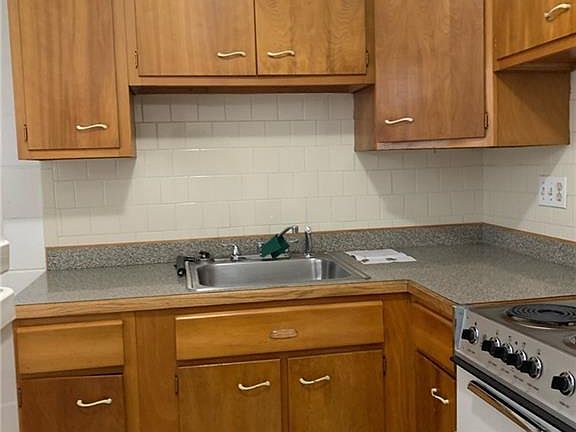 5th image of 1890 Broad St APT 117