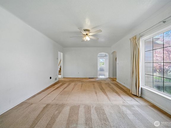 3rd image of 25 NW B Street