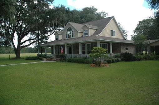 1st image of 640 SE Rossi Dr