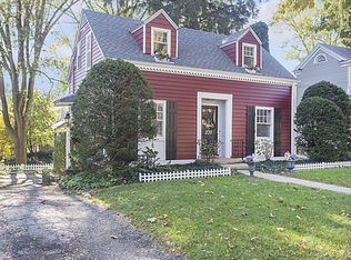 371 River Bluff Rd, Elgin, IL 60120