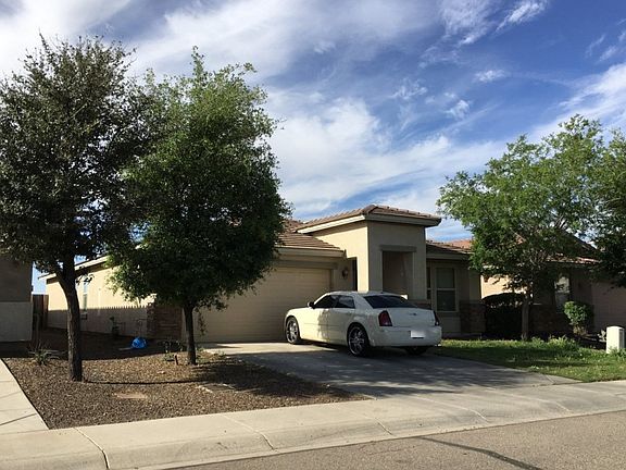 3rd image of 889 E Leslie Ave