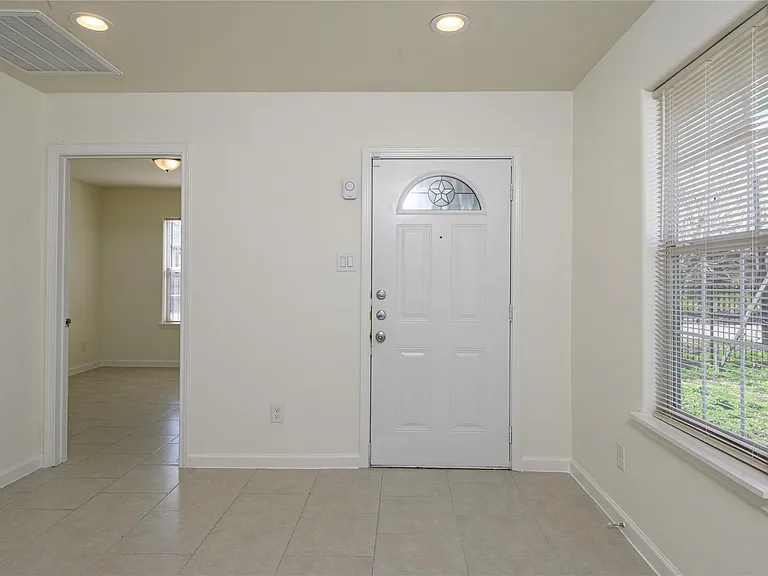 3409 Simmons St — Photo 3