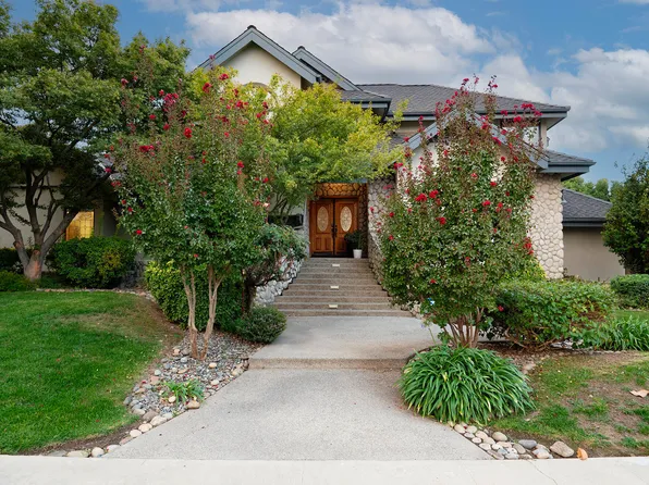 3735 W Woodside Avenue, Visalia, CA 93291