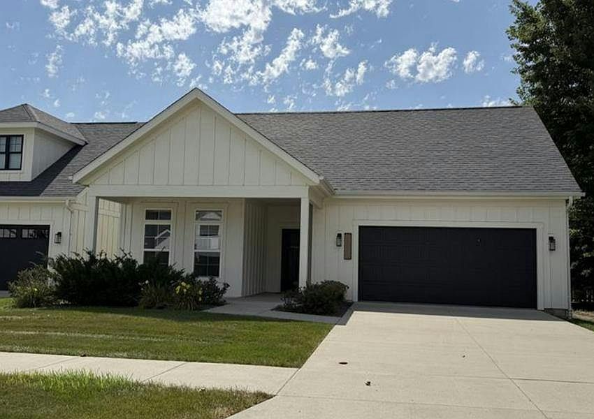 1st image of 2220 Suncrest Dr