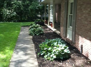 1453 Stonington Rd NW, North Canton, OH 44720