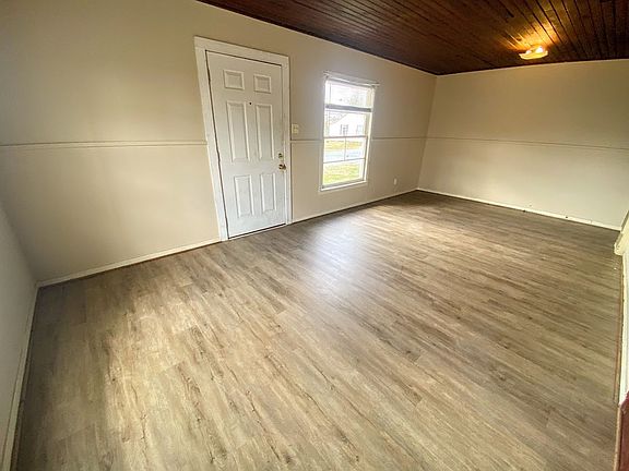 4th image of 2709 Cline St