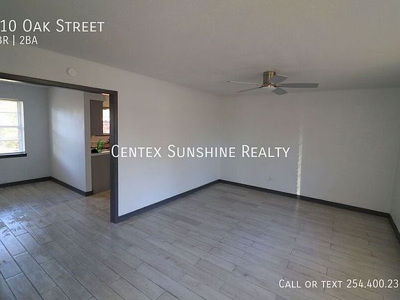 3rd image of 410 Oak St