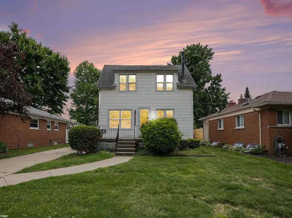 21604 Grand Lake St, Saint Clair Shores, MI 48080