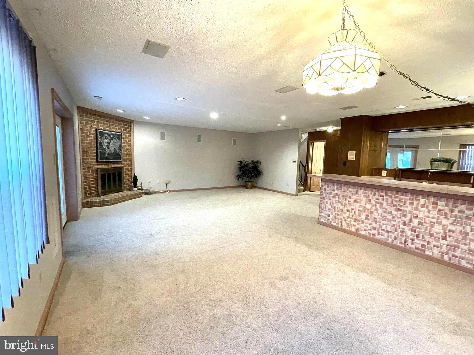 3 bed, 5.0 bath, 3581 sqft, $4,500 — Photo 3