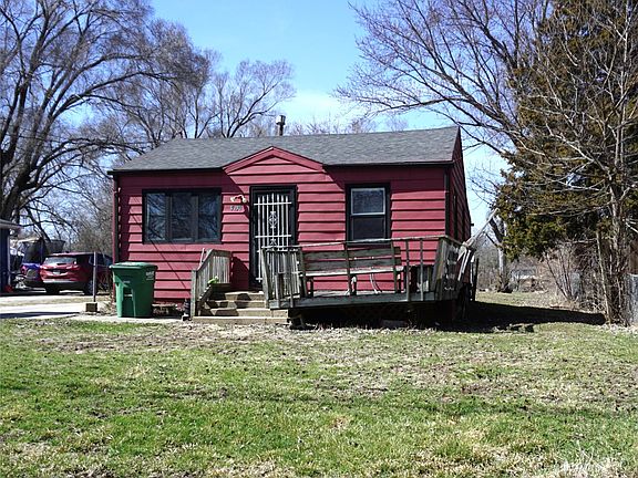 2nd image of 4730 NE 33rd Ct