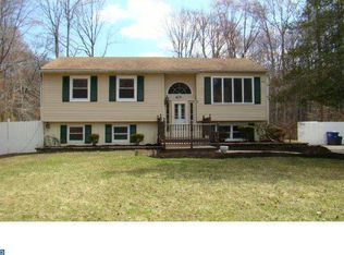 409 Hartford Rd, Mount Laurel, NJ 08054
