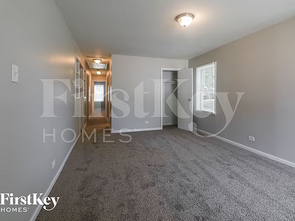3rd image of 703 Porter St