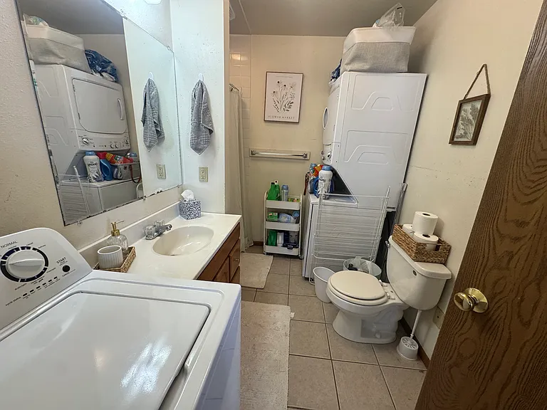 1009 W 22nd St #43 — Photo 6