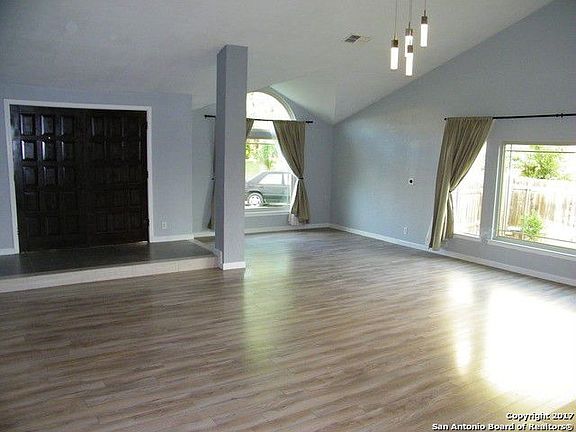 3rd image of 16907 Vista Forest Dr