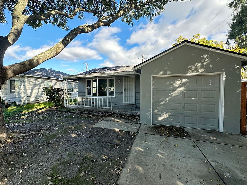 1st image of 531 Chaparral Way