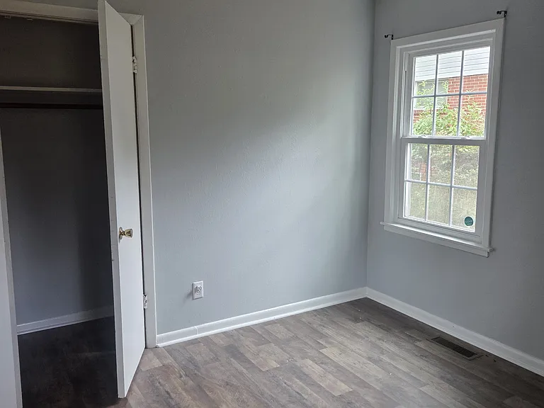 906 Orchard Dr — Photo 12