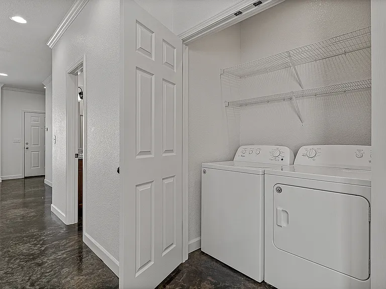 Laundry| Deerfield Crossing| Townhome